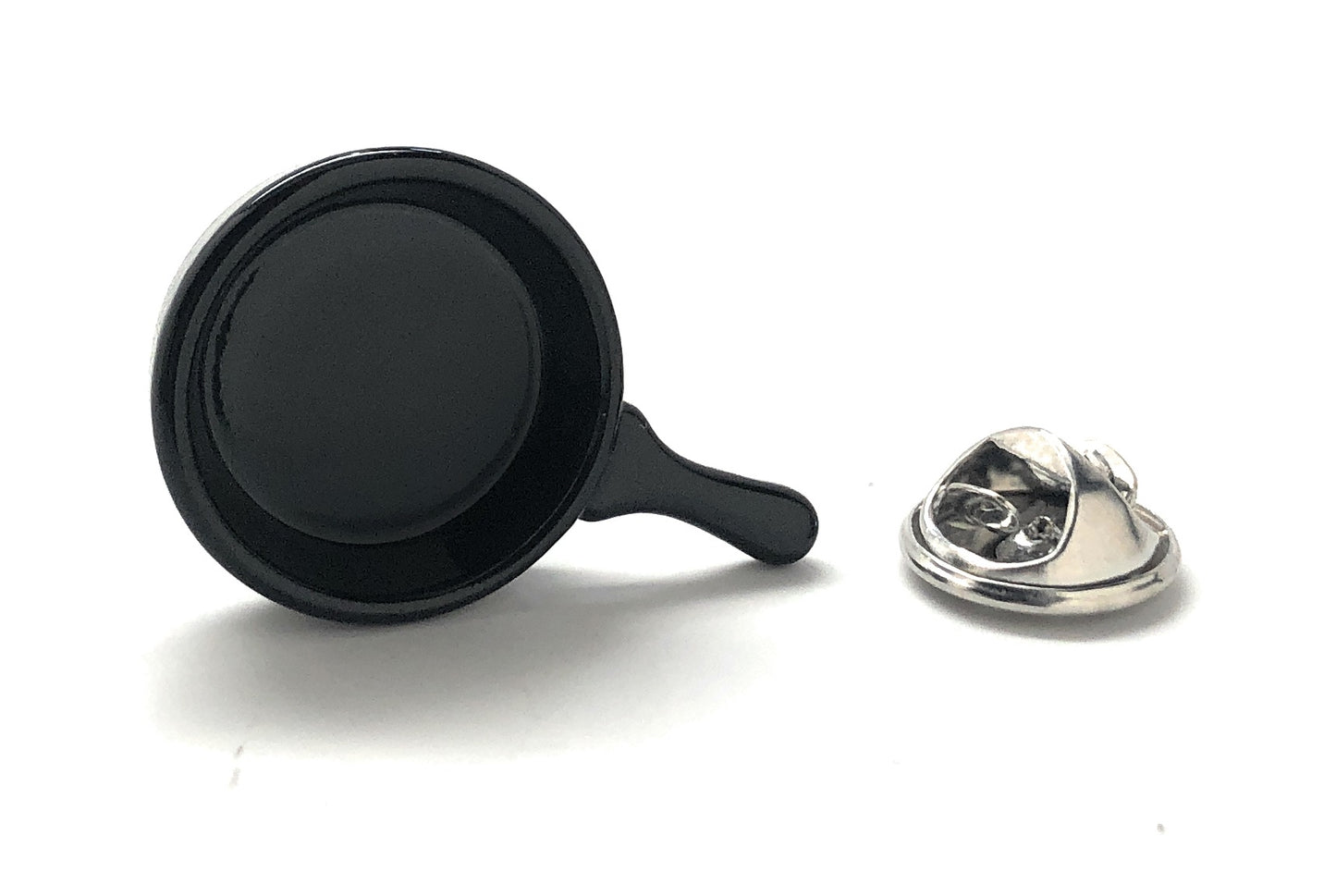 Frying Pan Lapel Pin Cast Iron Tangled Enamel Pin 3D Design