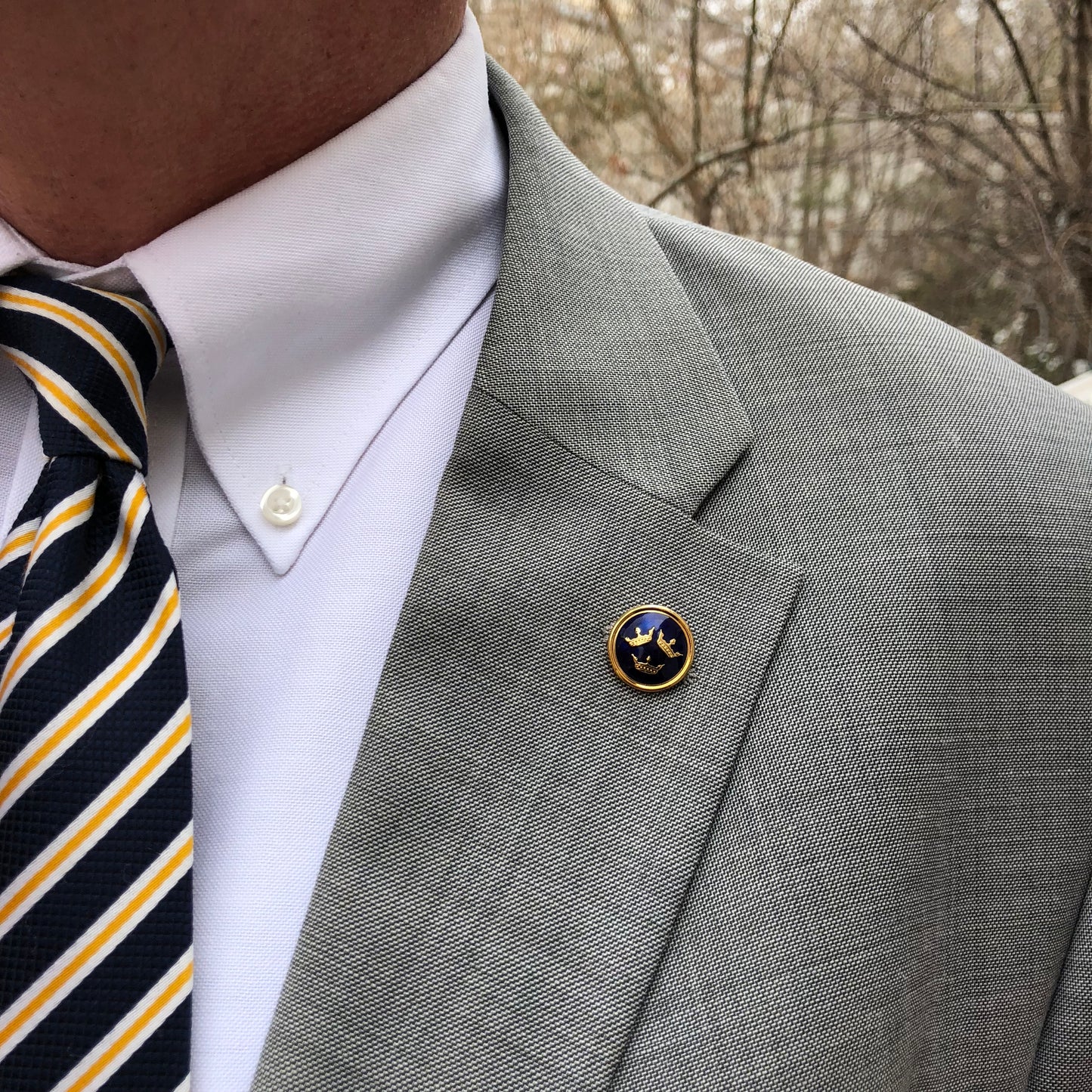 Three Kings Lapel Pin Royal Blue Gold Crowns Tie Tack The Royal Family Enamel Pin Crest