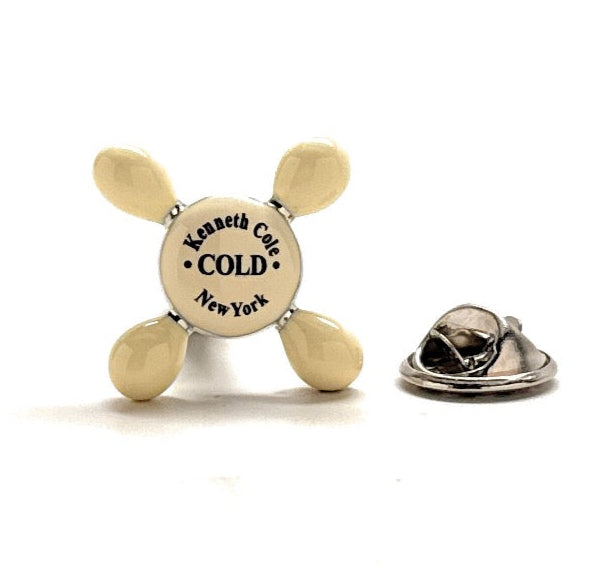 Pin with 'Kamen Rider Cold New York' text on a white background