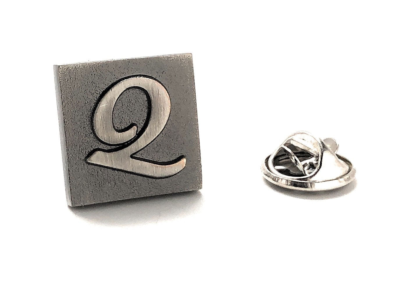 Letter Q Lapel Pin