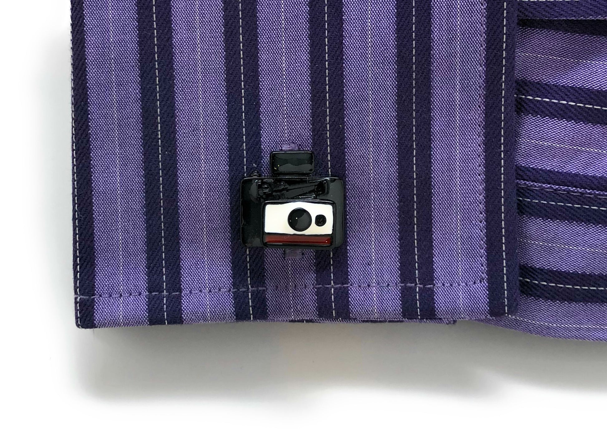 Vintage Polaroid camera cufflinks in black and white enamel with retro design – photographer gift accessories