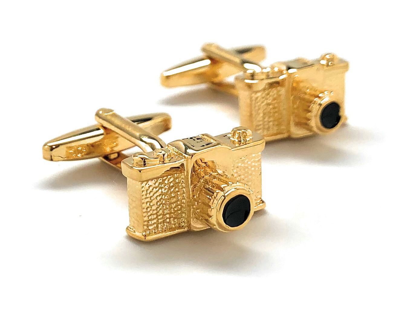 Gold vintage 35mm camera cufflinks with black enamel lens – retro photographer gift for men