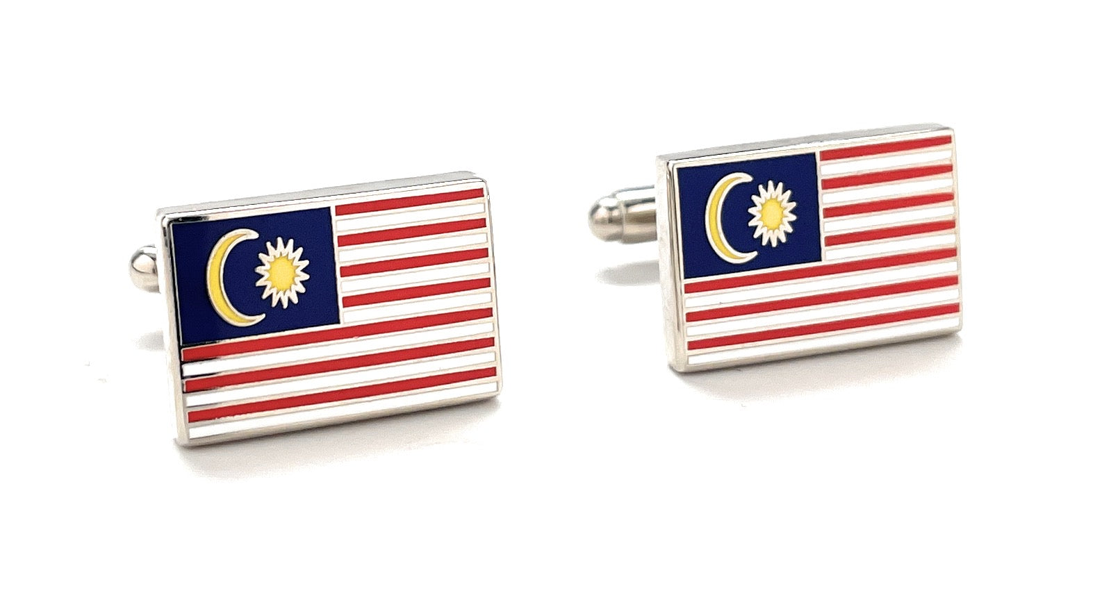 Malaysia Flag Cufflinks – silver cufflinks featuring the red and white stripes, blue field, and gold crescent moon and star, symbolizing Malaysian pride and national heritage by JayPins.
