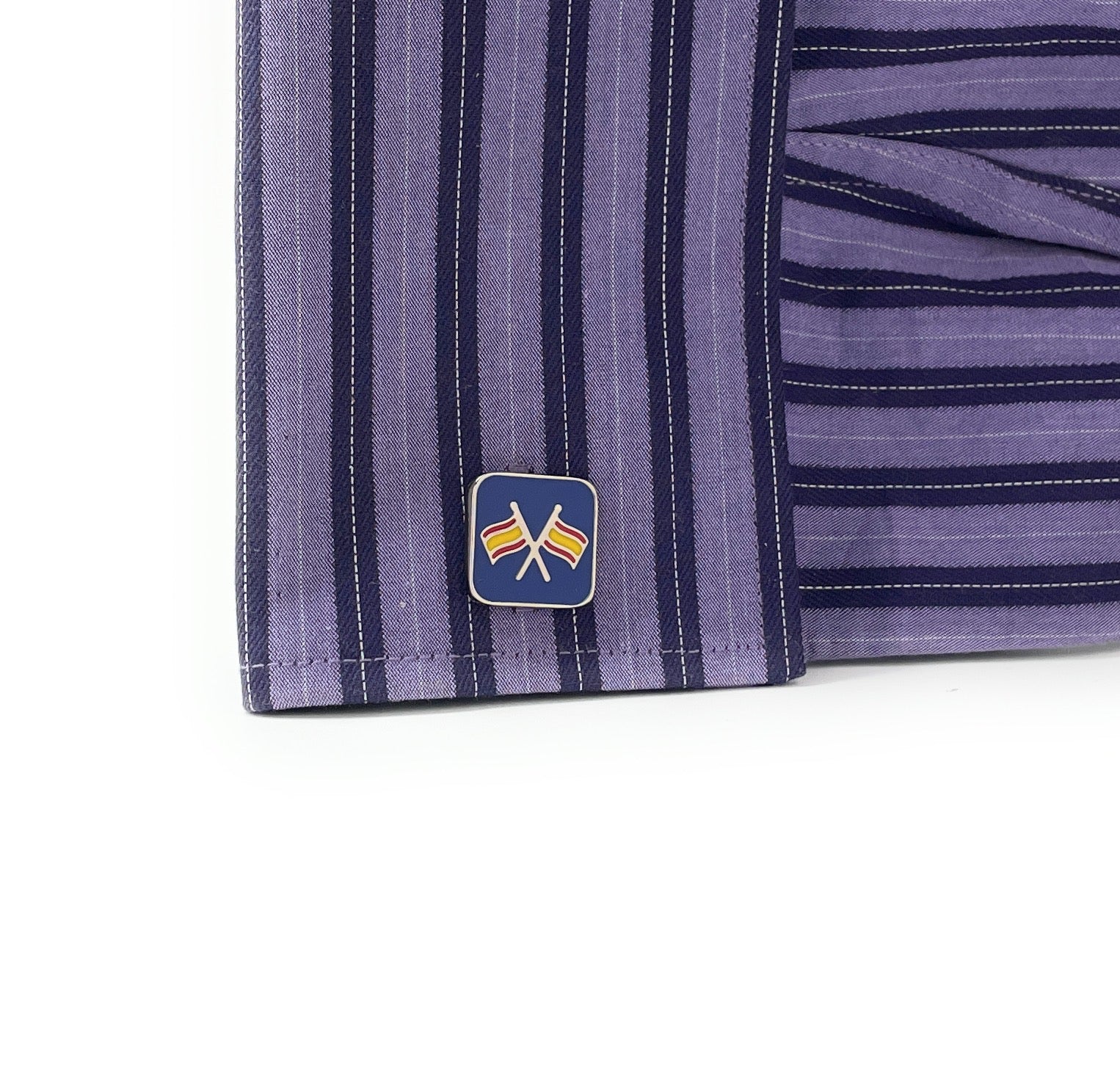 Double Racing Flag Cufflinks – silver cufflinks featuring enamel racing flags on navy background, designed by JayPins for motorsport and car enthusiasts.