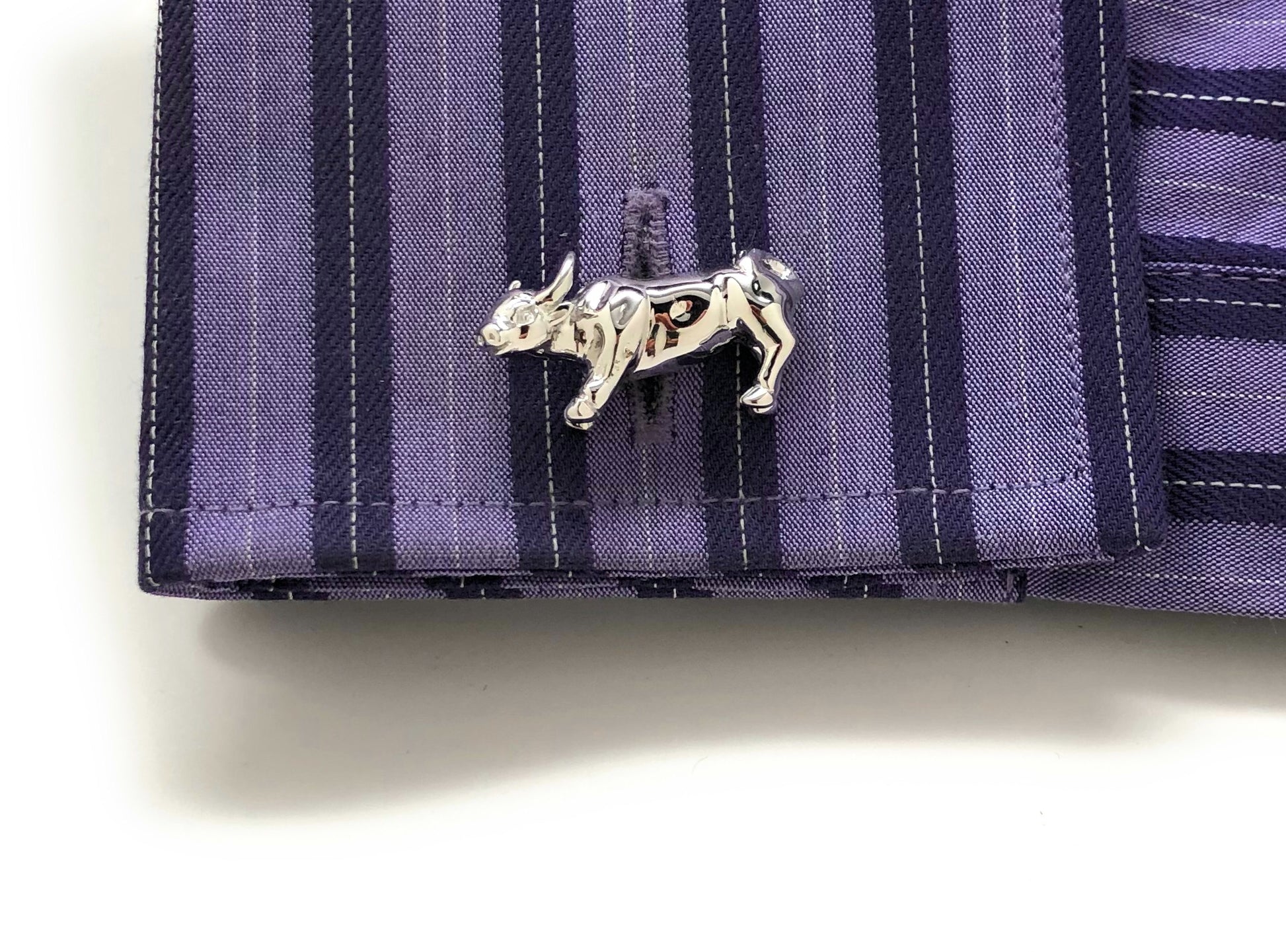 Sterling silver bull cufflinks 3D sculpted design – front view