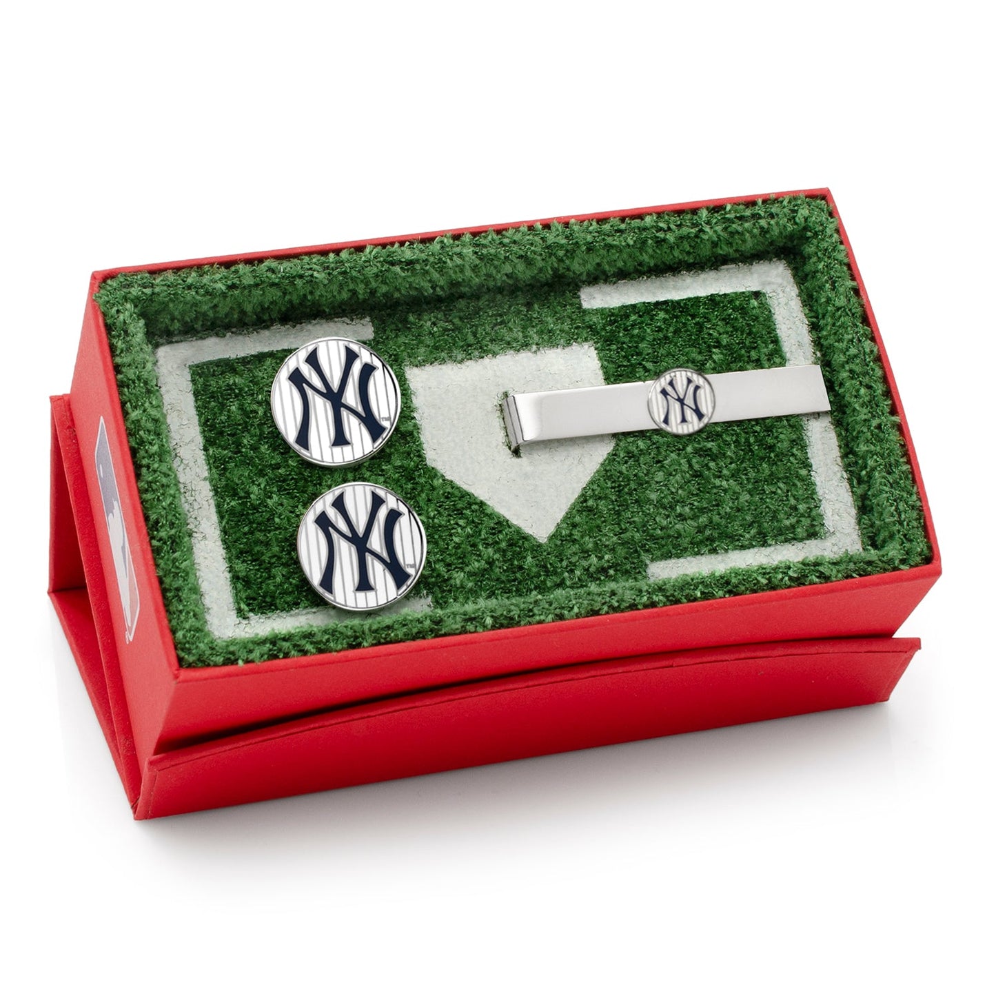 Cufflinks and tie clip set with New York Yankees logo in a grass-patterned case.