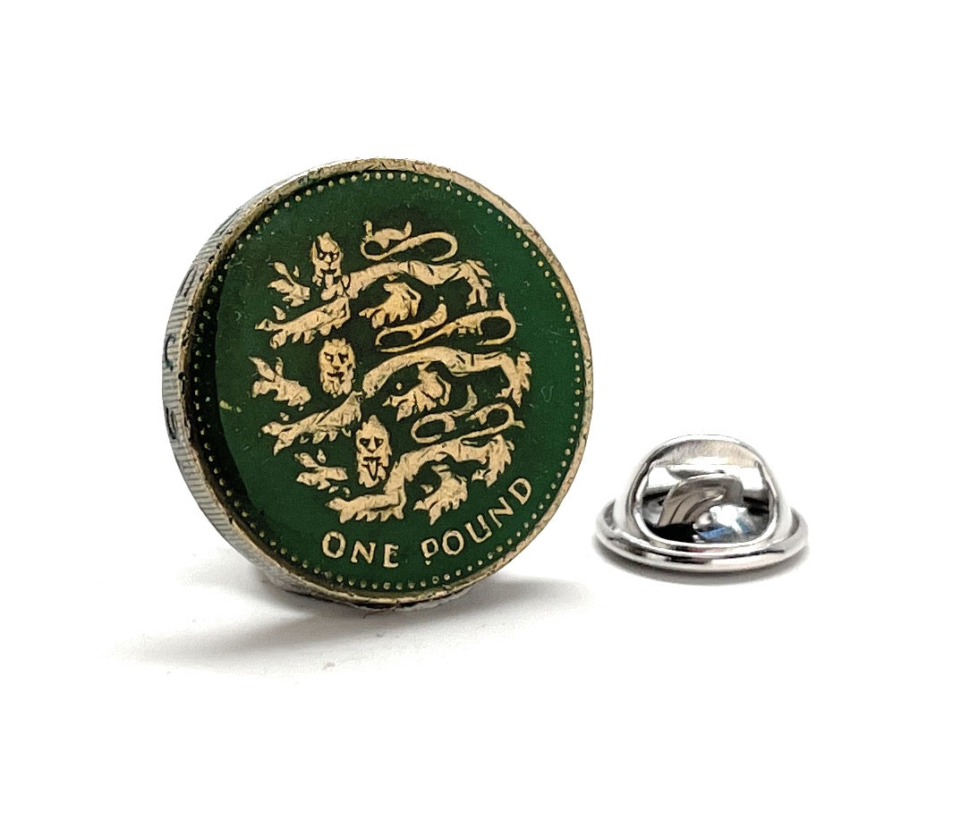 Hand-painted British one pound coin lapel pin in green and gold with metal butterfly clasp – UK collectible coin pin