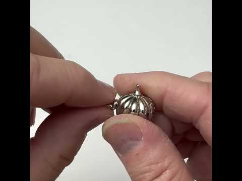 Silver Jack-O’-Lantern Pumpkin Lapel Pin – Halloween Party & Fall Wedding Accessory